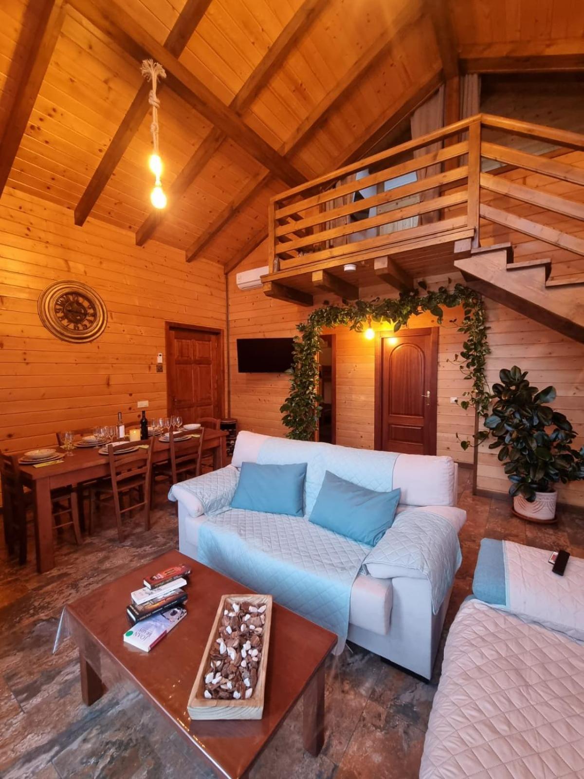 Chalet De La Huerta Navahermosa (Toledo)