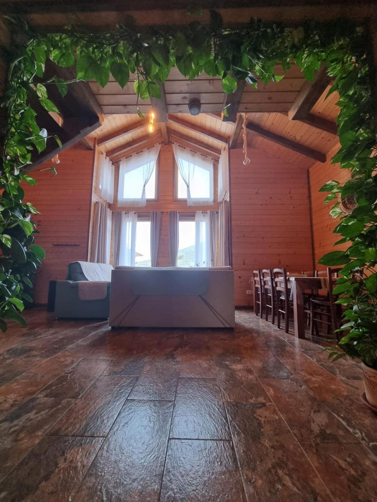De La Huerta Chalet Navahermosa (Toledo)